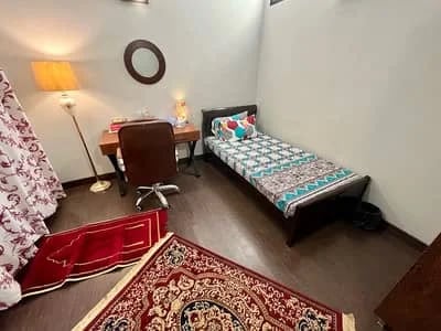 Hamza Boys Hostel